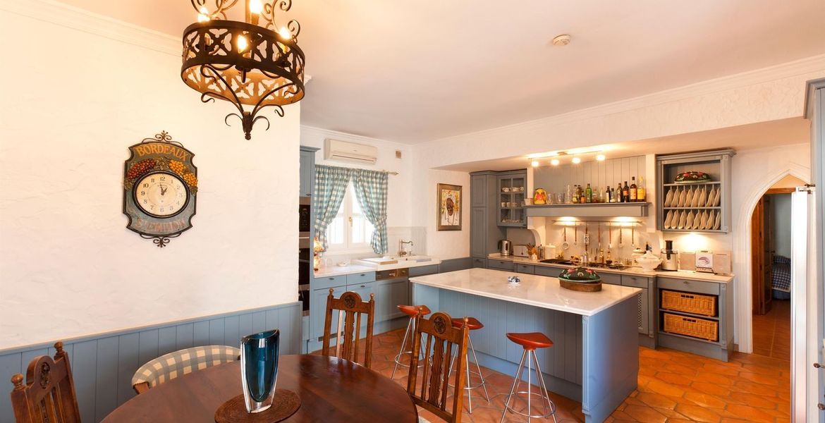 Villa en alquiler Marbella primera linea playa