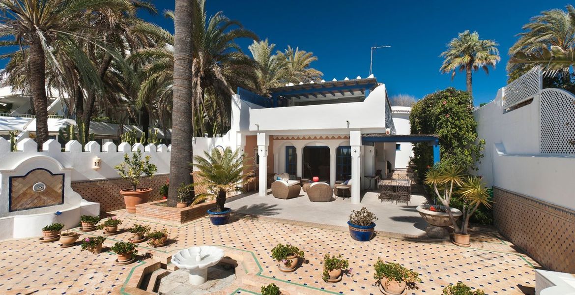 Villa en alquiler Marbella primera linea playa