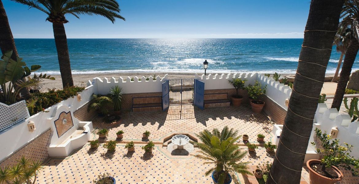 Villa en alquiler Marbella primera linea playa