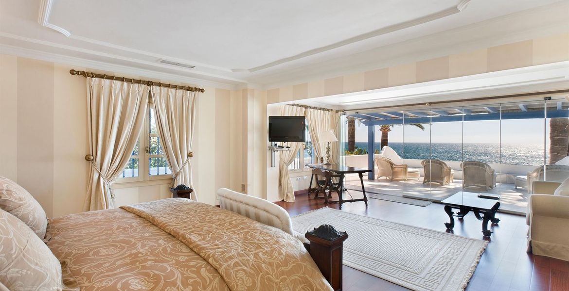 Villa en alquiler Marbella primera linea playa