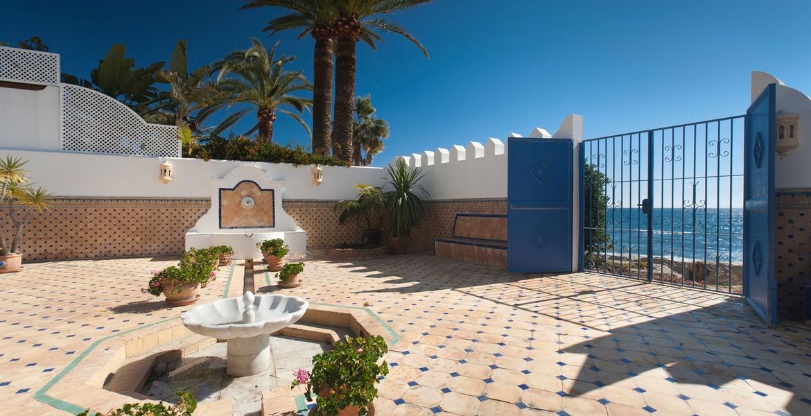 Villa en alquiler Marbella primera linea playa