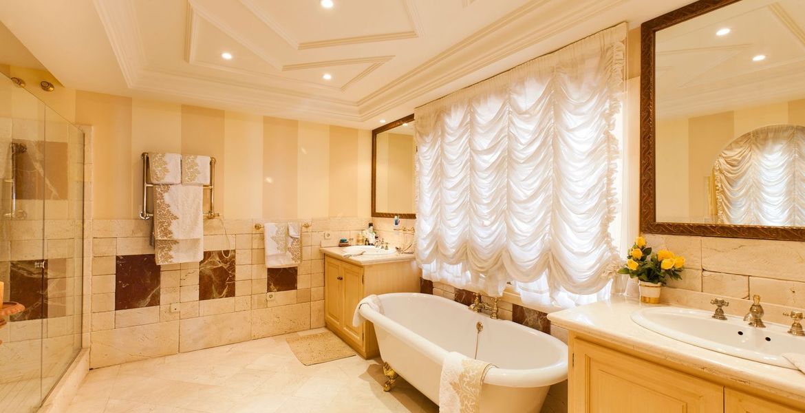 Villa en alquiler Marbella primera linea playa