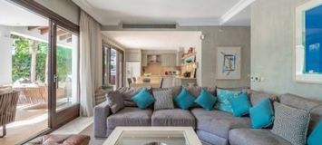 VILLA DE LUJO JUNTO A LA PLAYA EN MARBELLA CLUB