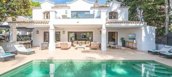VILLA DE LUJO JUNTO A LA PLAYA EN MARBELLA CLUB