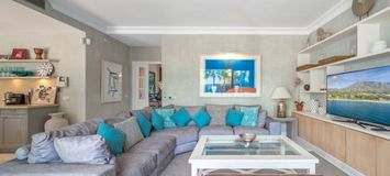 VILLA DE LUJO JUNTO A LA PLAYA EN MARBELLA CLUB