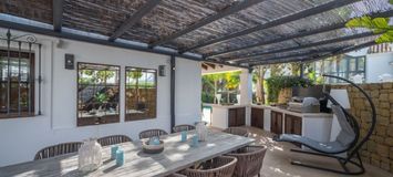 VILLA DE LUJO JUNTO A LA PLAYA EN MARBELLA CLUB
