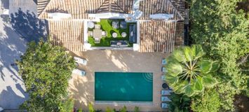 VILLA DE LUJO JUNTO A LA PLAYA EN MARBELLA CLUB