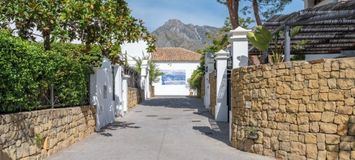 VILLA DE LUJO JUNTO A LA PLAYA EN MARBELLA CLUB