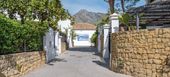 VILLA DE LUJO JUNTO A LA PLAYA EN MARBELLA CLUB