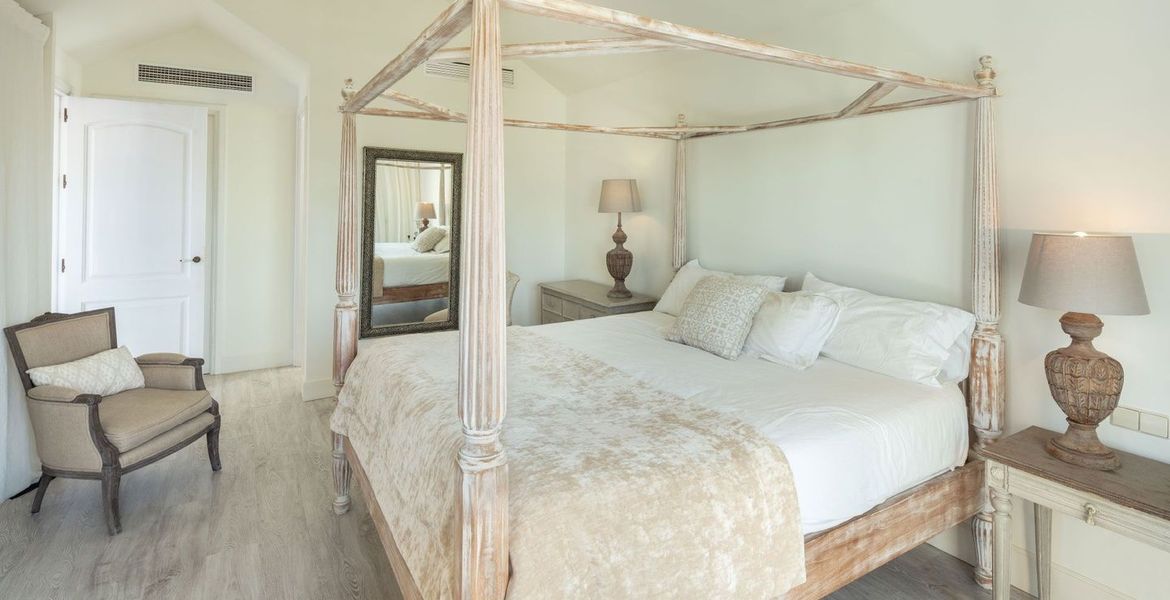 Villa en alquiler en Marbella Club area.