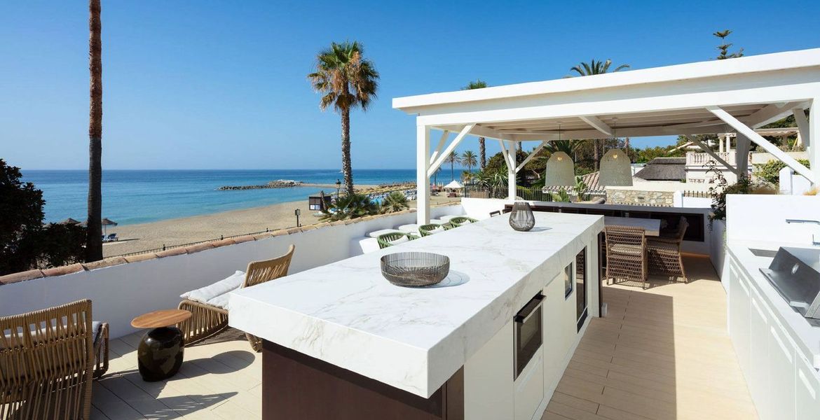 An outstanding 5 bedroom villa next to Puente Romano Hotel.