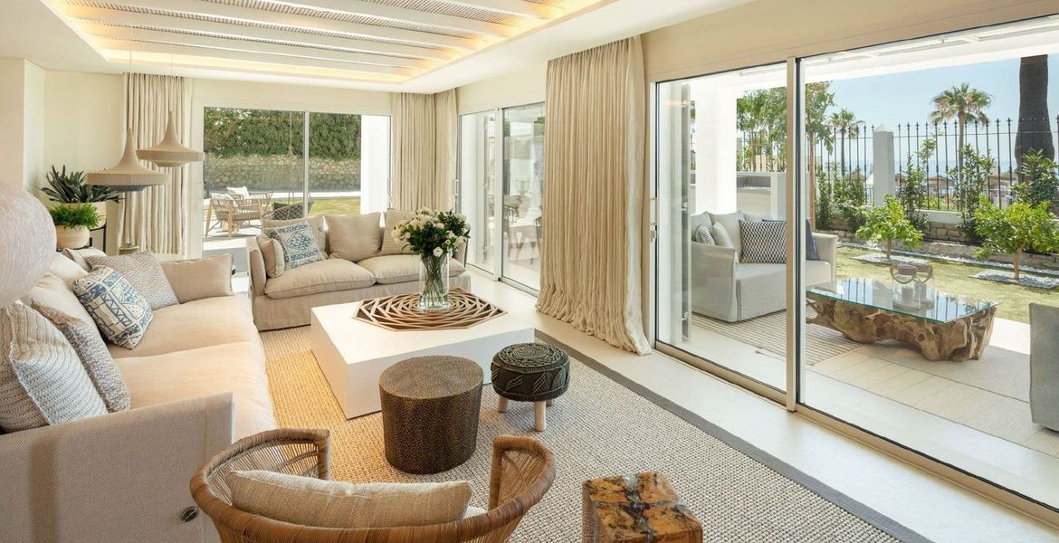 An outstanding 5 bedroom villa next to Puente Romano Hotel.