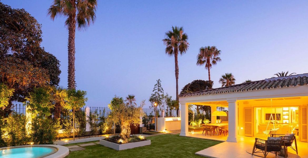 An outstanding 5 bedroom villa next to Puente Romano Hotel.