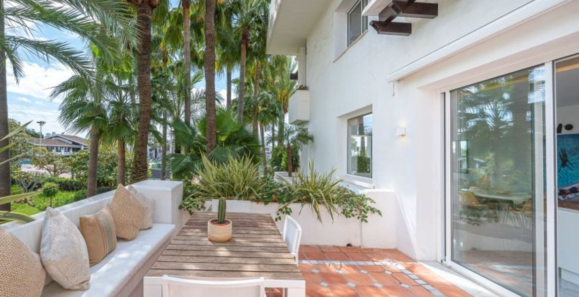 Apartamento en alquiler en Marina Puente Romano Jardín Andal