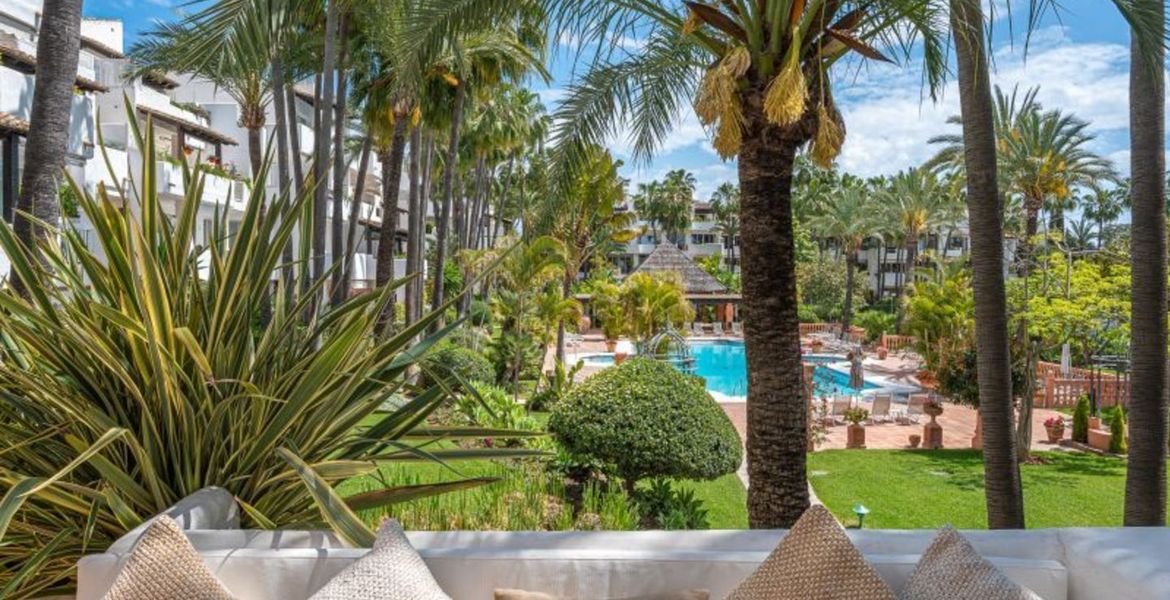 Apartamento en alquiler en Marina Puente Romano Jardín Andal