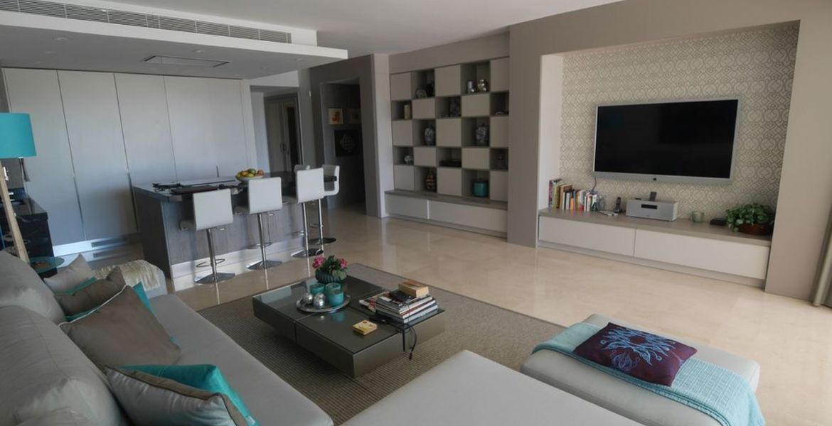 Apartamento en alquiler en Marina Puente Romano Jardín Japon