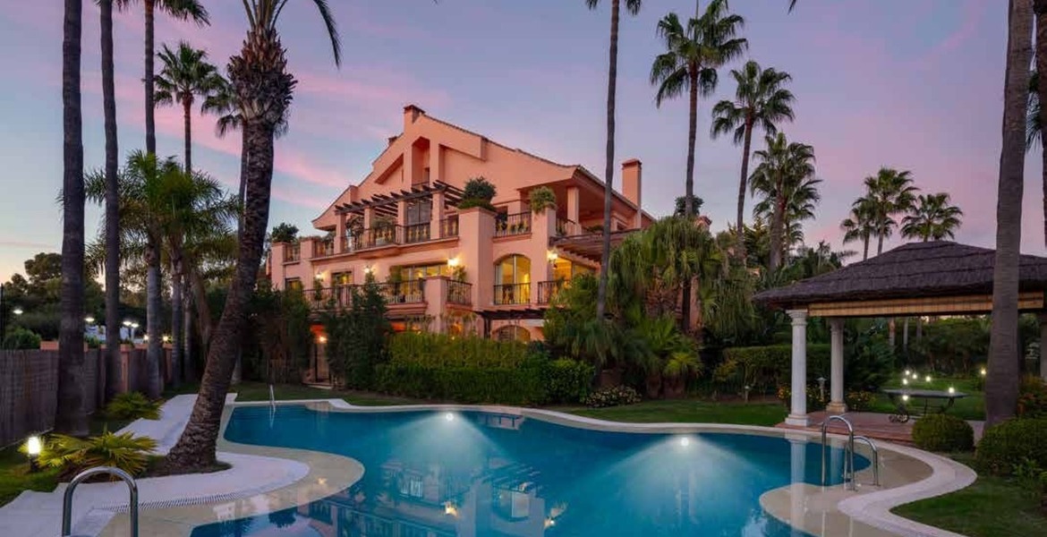 Duplex apartamento en Alquiler primera linea playa Marbella