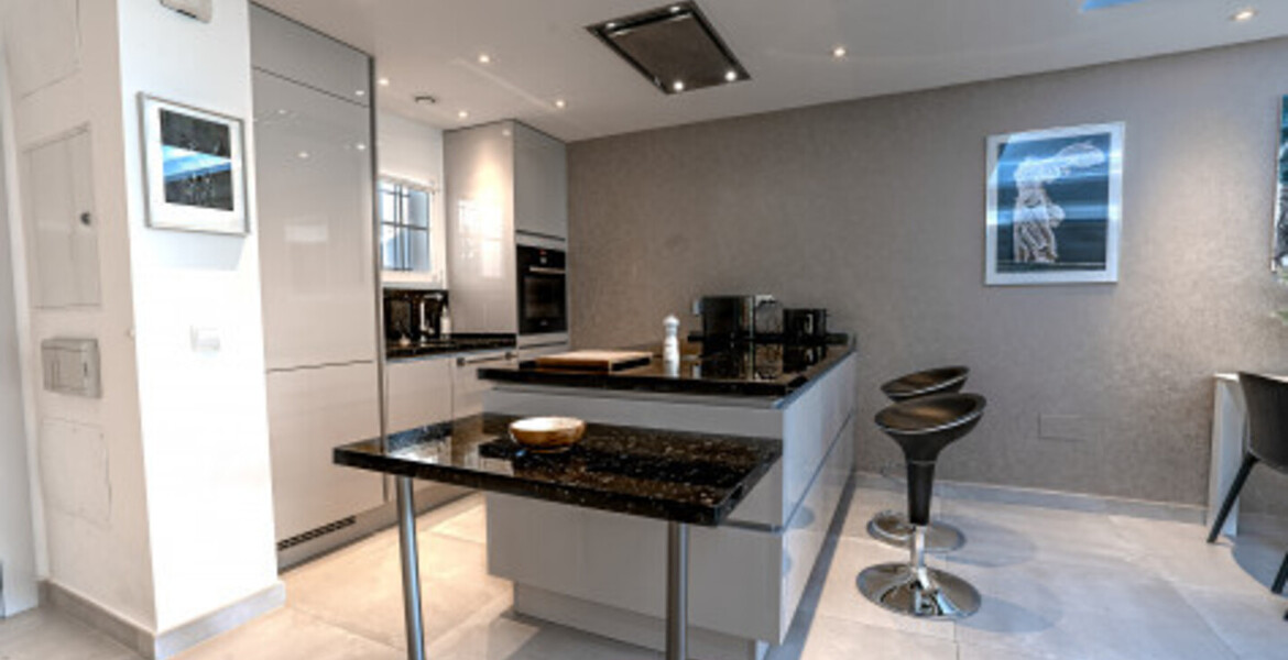 Moderno Apartamento en alquiler Puente Romano II Nobu Hotel