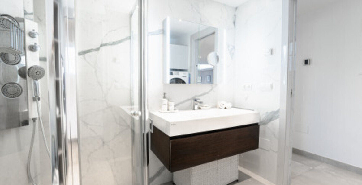 Moderno Apartamento en alquiler Puente Romano II Nobu Hotel