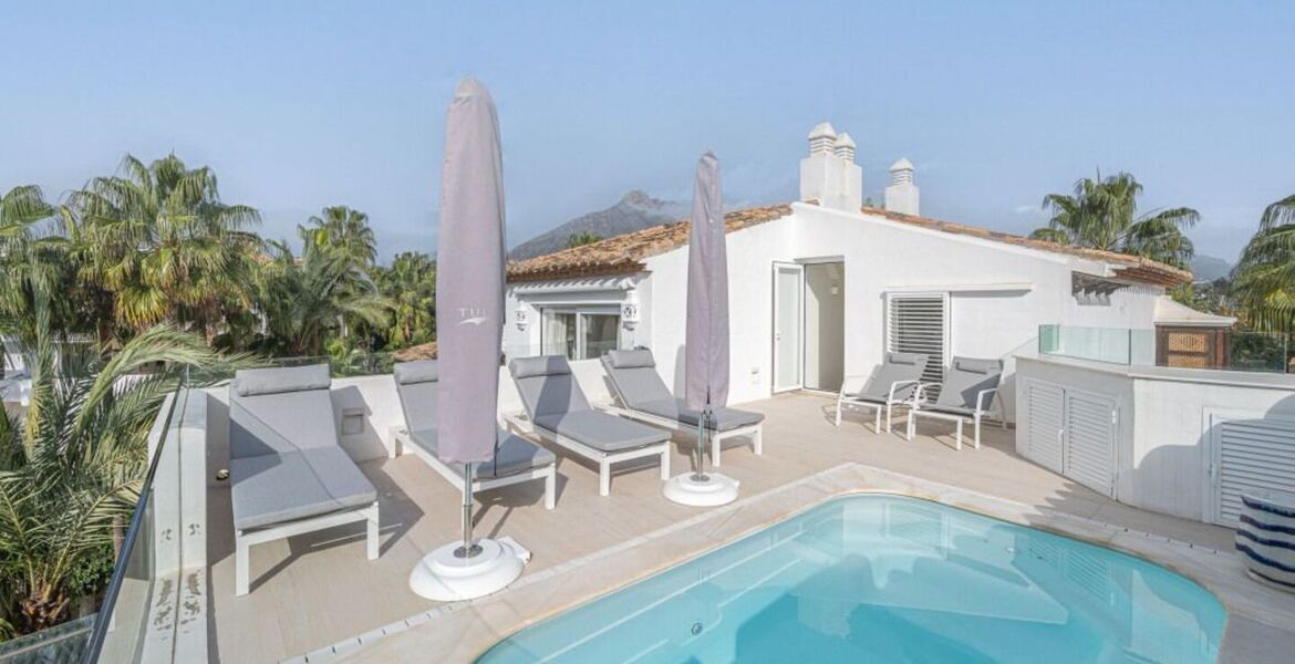 Ático dúplex en alquiler en Marina Puente Romano Hotel