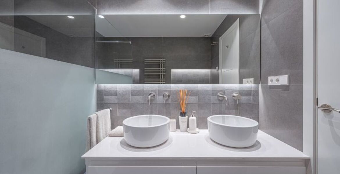Ático dúplex en alquiler en Marina Puente Romano Hotel