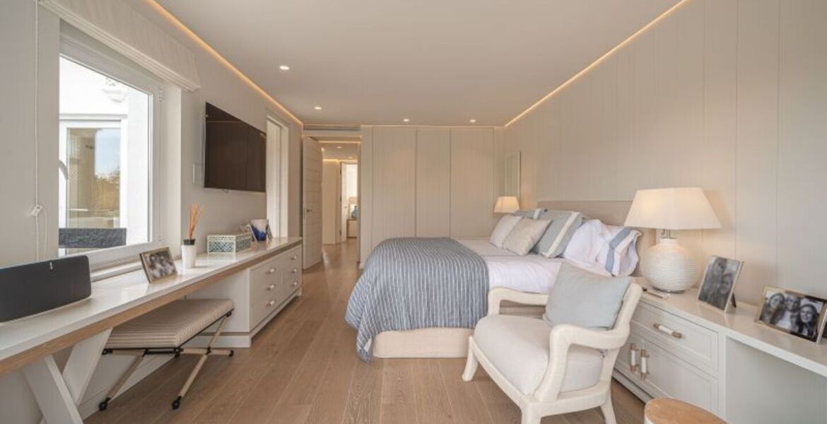 Ático dúplex en alquiler en Marina Puente Romano Hotel
