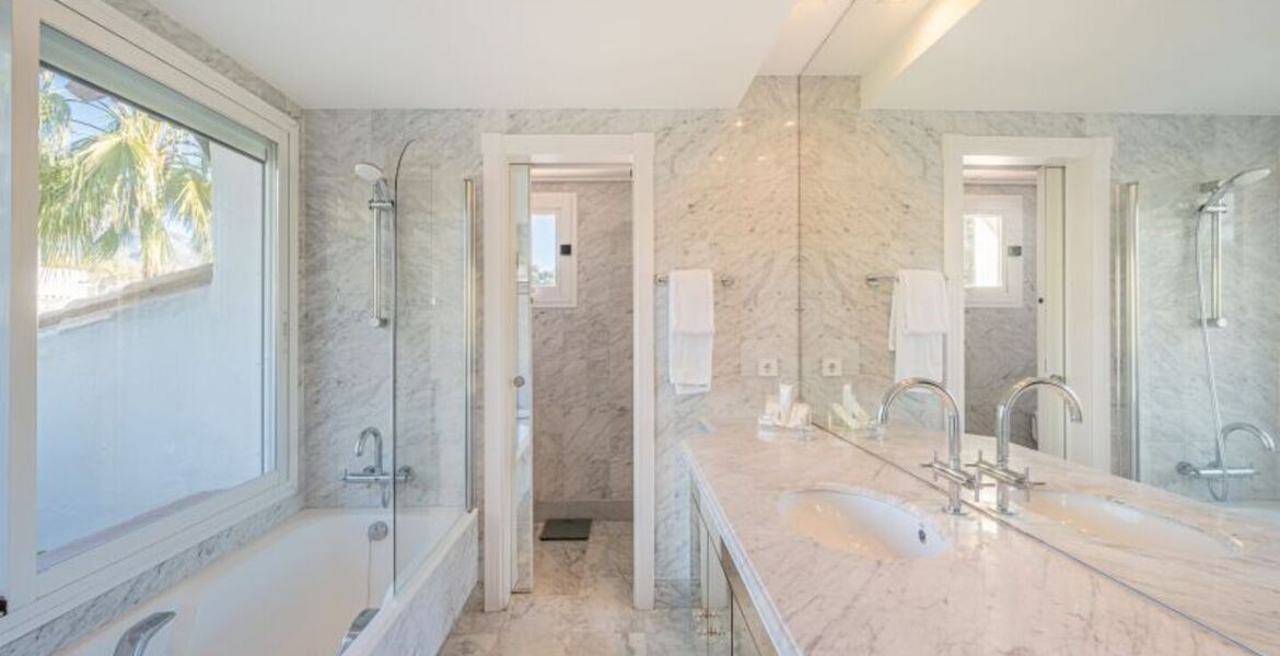 Atico duplex en alquiler en Marina Puente Romano Hotel