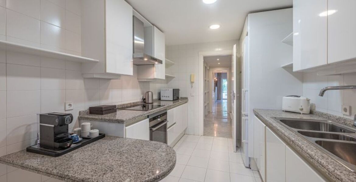 Atico duplex en alquiler en Marina Puente Romano Hotel