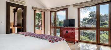 VILLA DE LUJO LADO MAR ENTRE PUENTE ROMANO Y MARBELLA CLUB