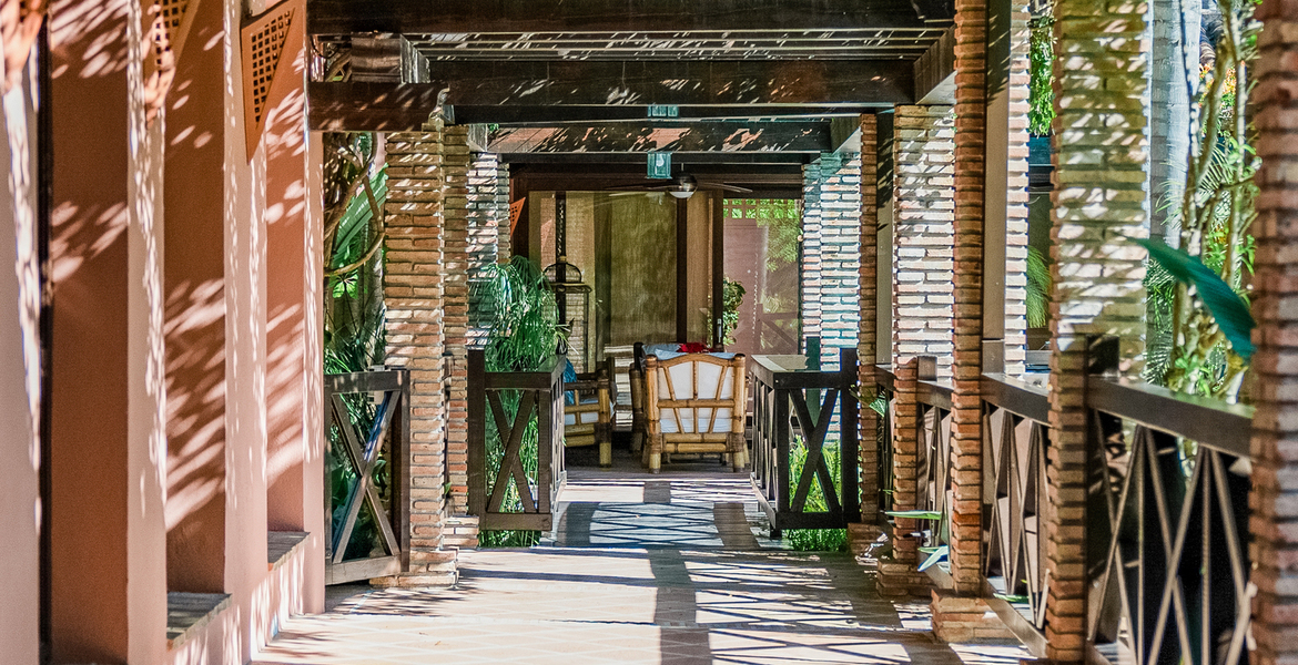 VILLA DE LUJO LADO MAR ENTRE PUENTE ROMANO Y MARBELLA CLUB