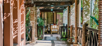 VILLA DE LUJO LADO MAR ENTRE PUENTE ROMANO Y MARBELLA CLUB