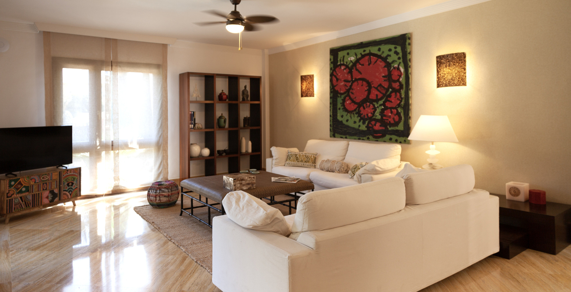 VILLA DE LUJO LADO MAR ENTRE PUENTE ROMANO Y MARBELLA CLUB