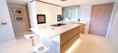 Apartamento de lujo en venta en Marina Puente Romano