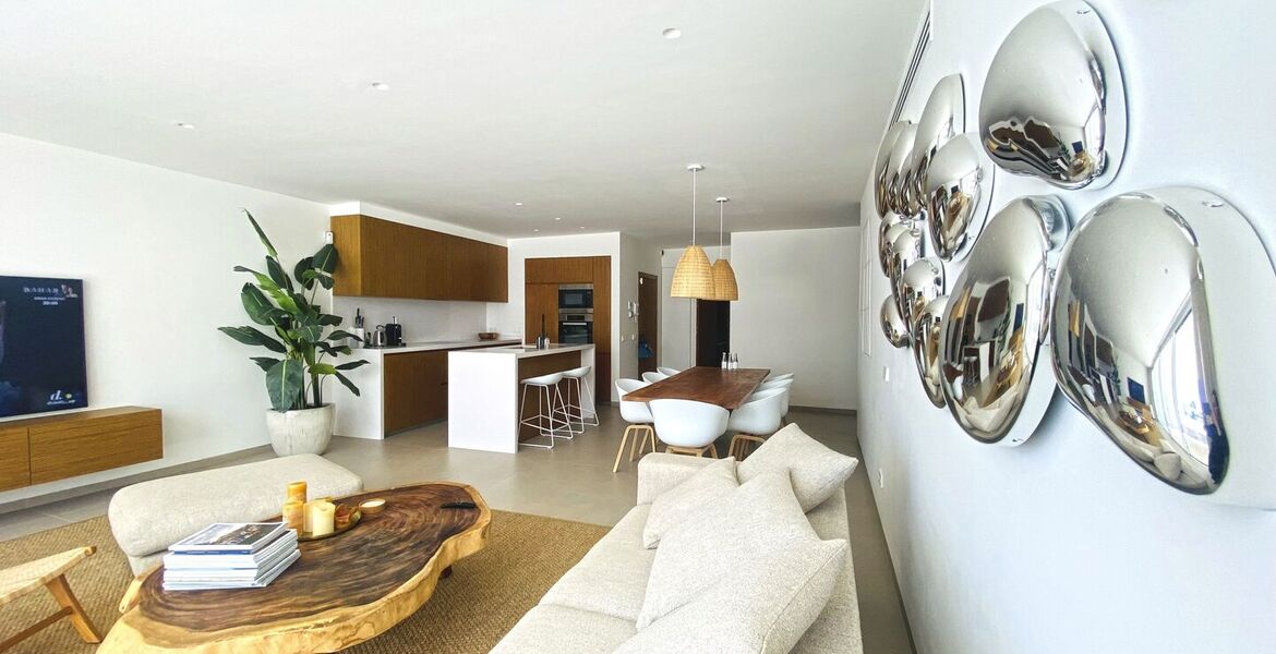 Apartamento de lujo de 3 dormitorios en Marina Puente Romano
