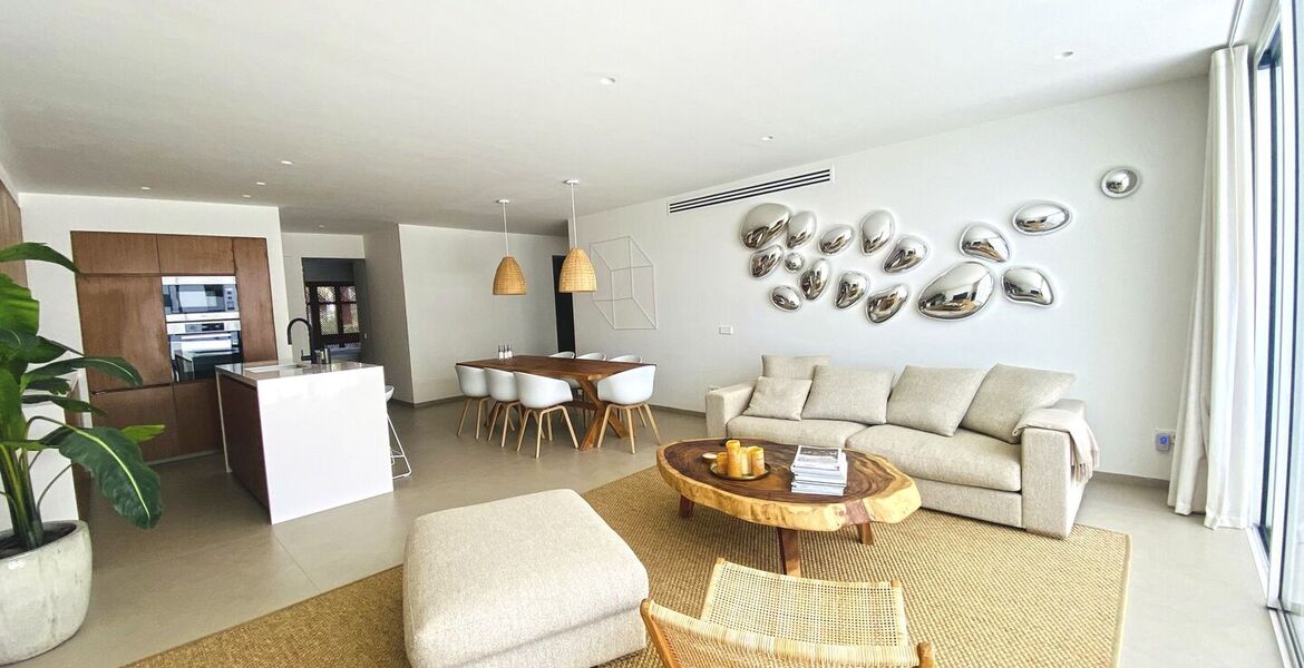 Apartamento de lujo de 3 dormitorios en Marina Puente Romano