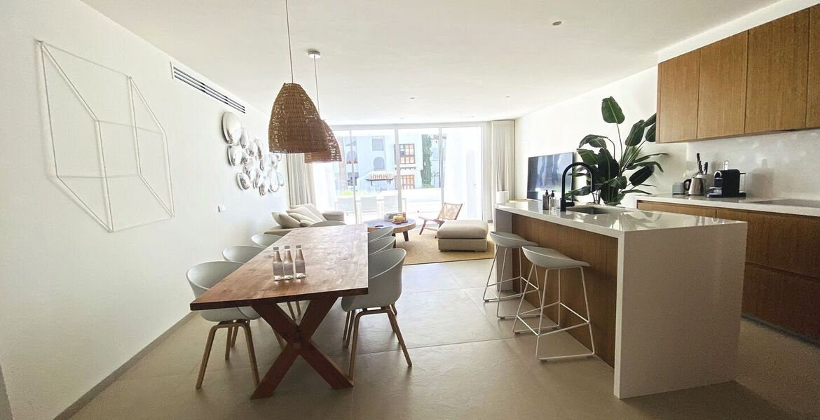 Apartamento de lujo de 3 dormitorios en Marina Puente Romano