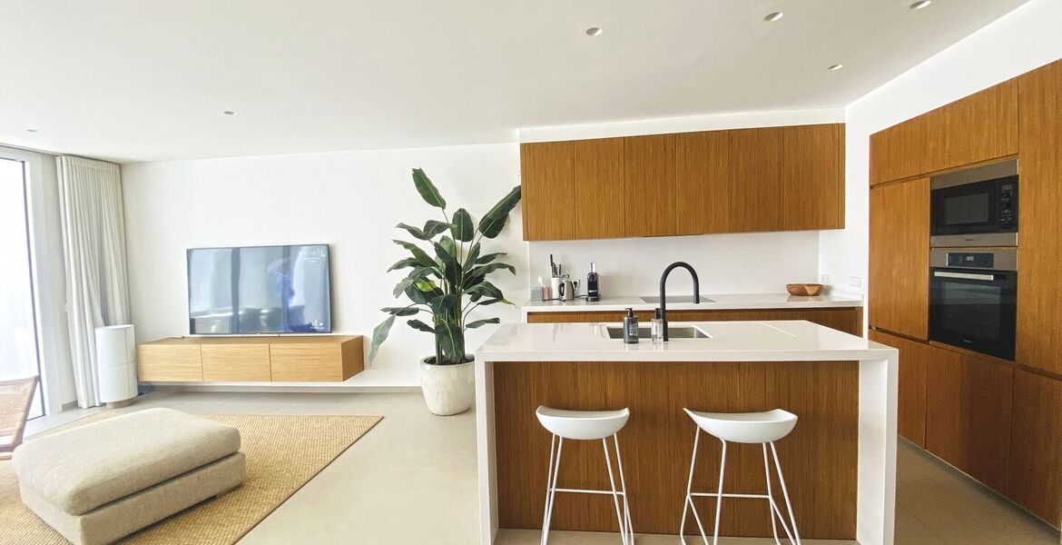 Apartamento de lujo de 3 dormitorios en Marina Puente Romano