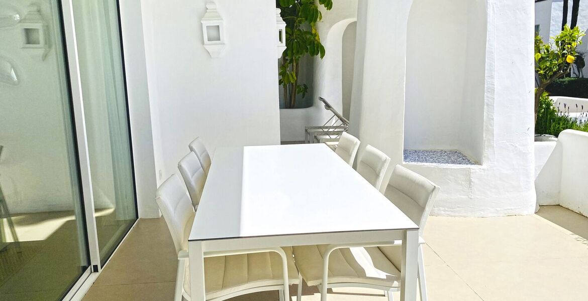 Apartamento de lujo de 3 dormitorios en Marina Puente Romano