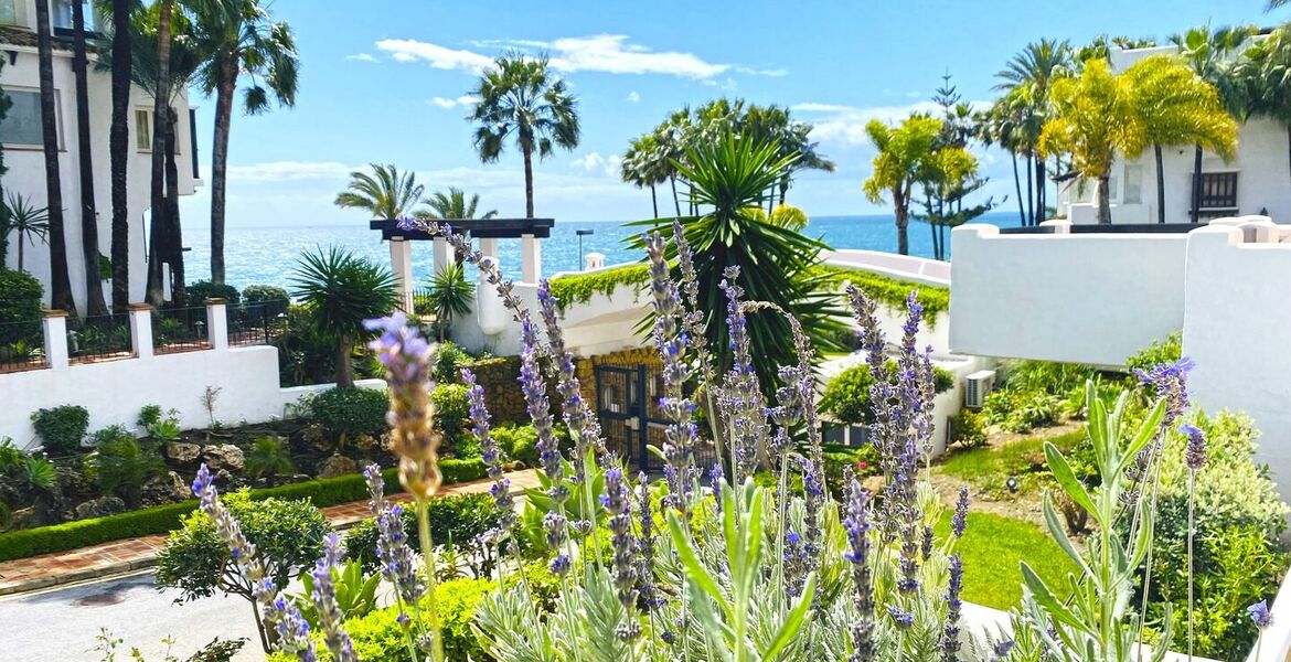Apartamento de lujo de 3 dormitorios en Marina Puente Romano