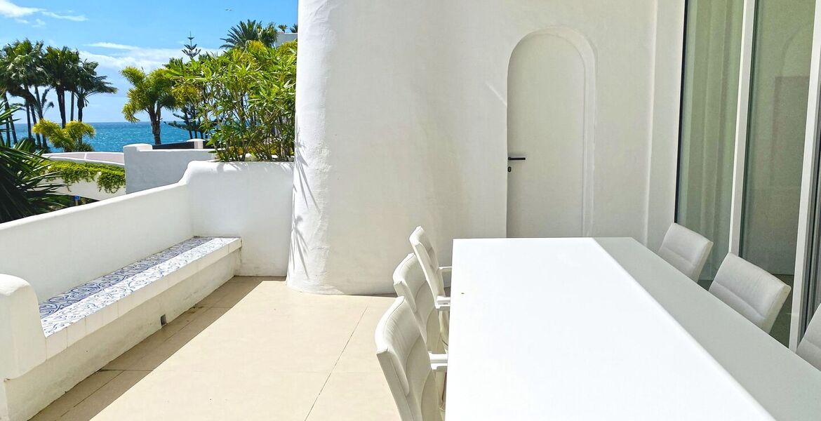 Apartamento de lujo de 3 dormitorios en Marina Puente Romano