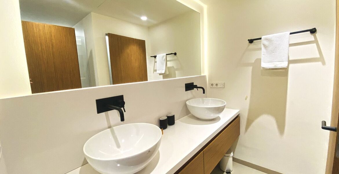 Apartamento de lujo de 3 dormitorios en Marina Puente Romano