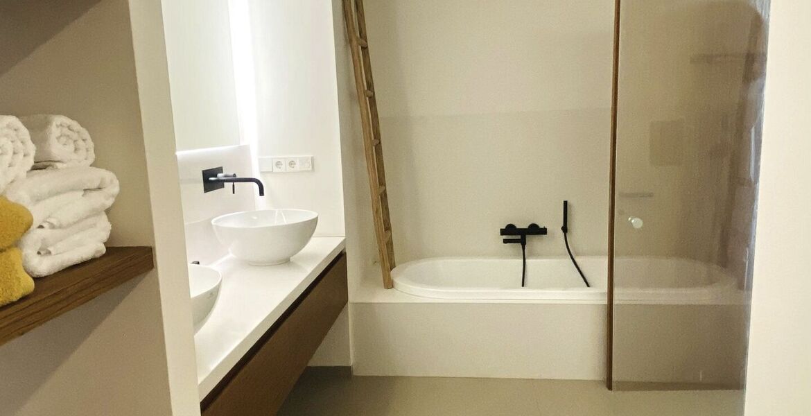 Apartamento de lujo de 3 dormitorios en Marina Puente Romano