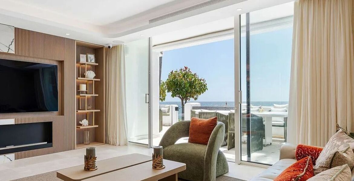Apartamento en primera línea de playa en Puente Romano