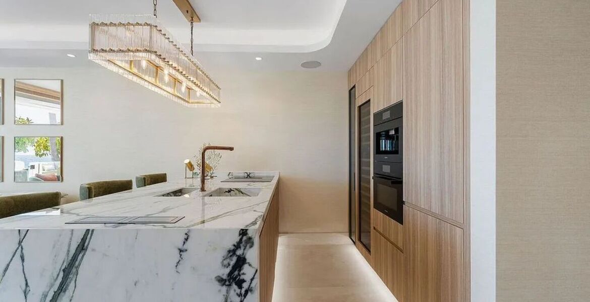 Apartamento en primera línea de playa en Puente Romano