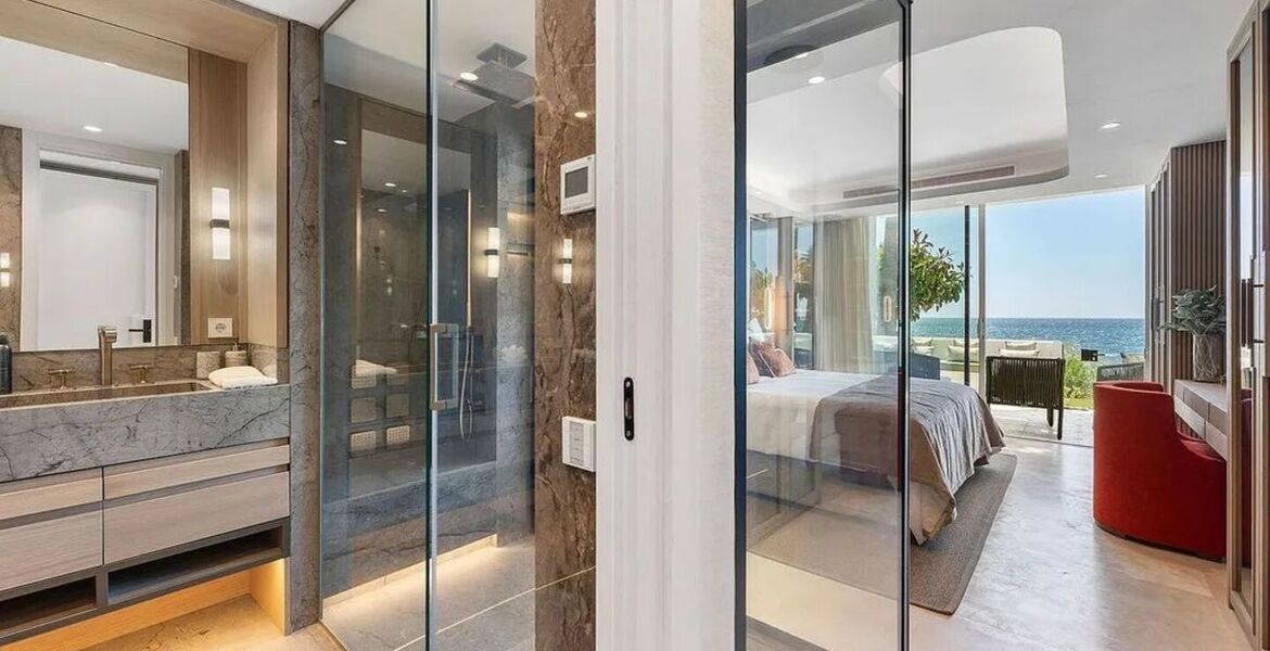 Apartamento en primera línea de playa en Puente Romano