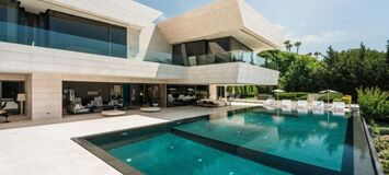 Villa en alquiler en Milla de Oro Marbella