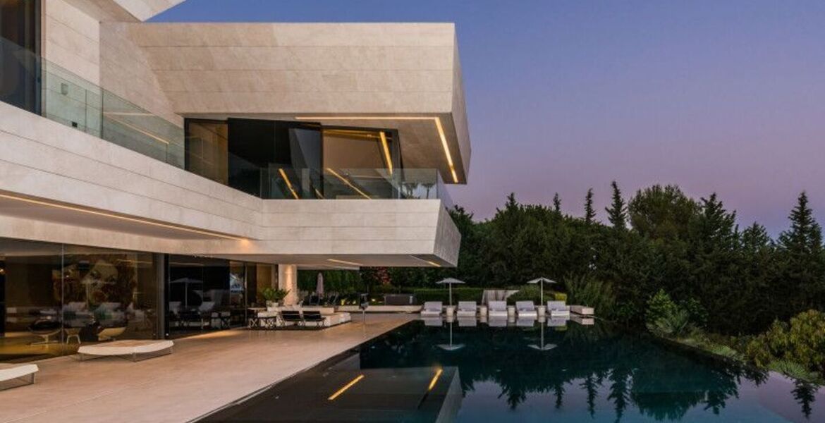 Villa en alquiler en Milla de Oro Marbella