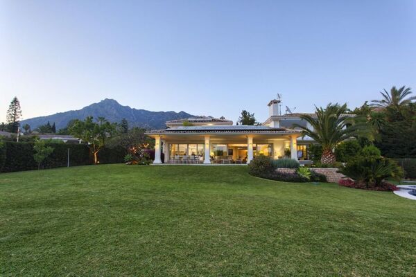 Villa en alquiler en Nagüeles, Marbella Milla de Oro 