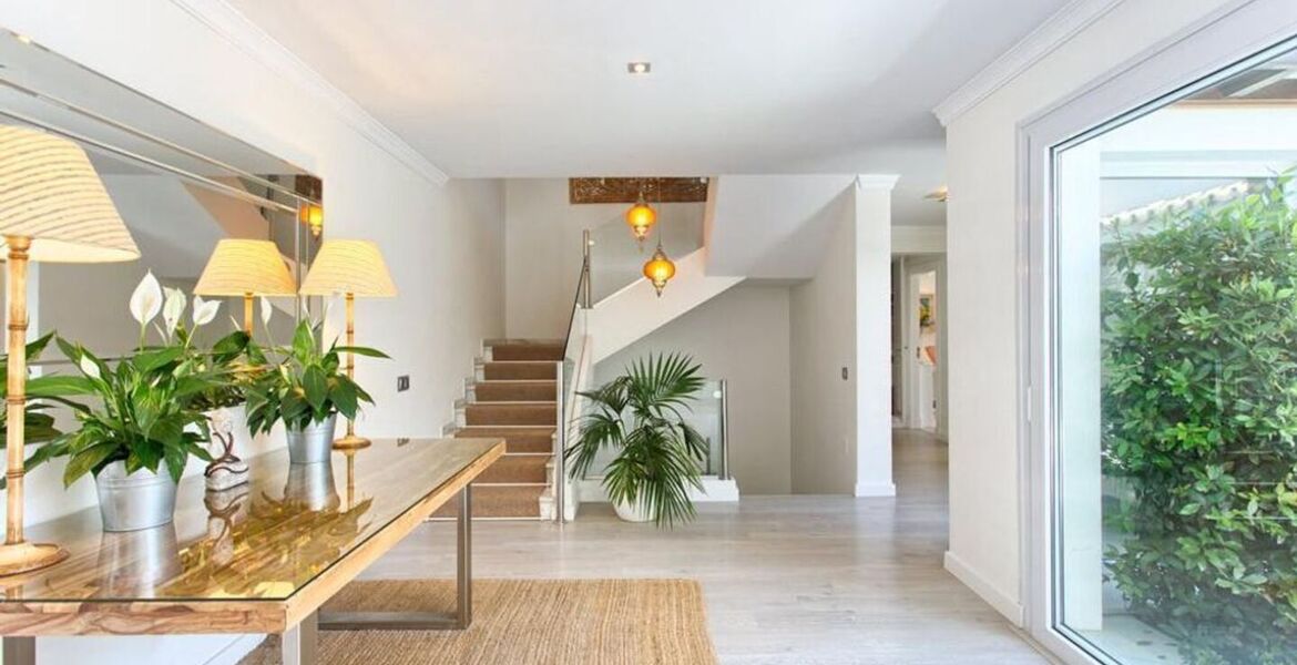 Villa en alquiler en Nagüeles, Marbella Milla de Oro 
