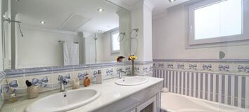 Villa en alquiler en Nagüeles, Marbella Milla de Oro 